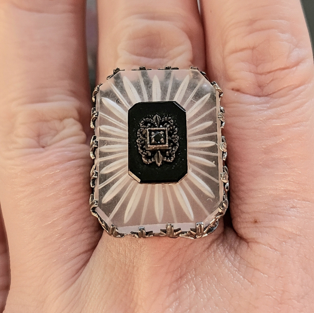 Vintage Camphor Glass Ring and Blue Sapphire - Picture 2 of 10